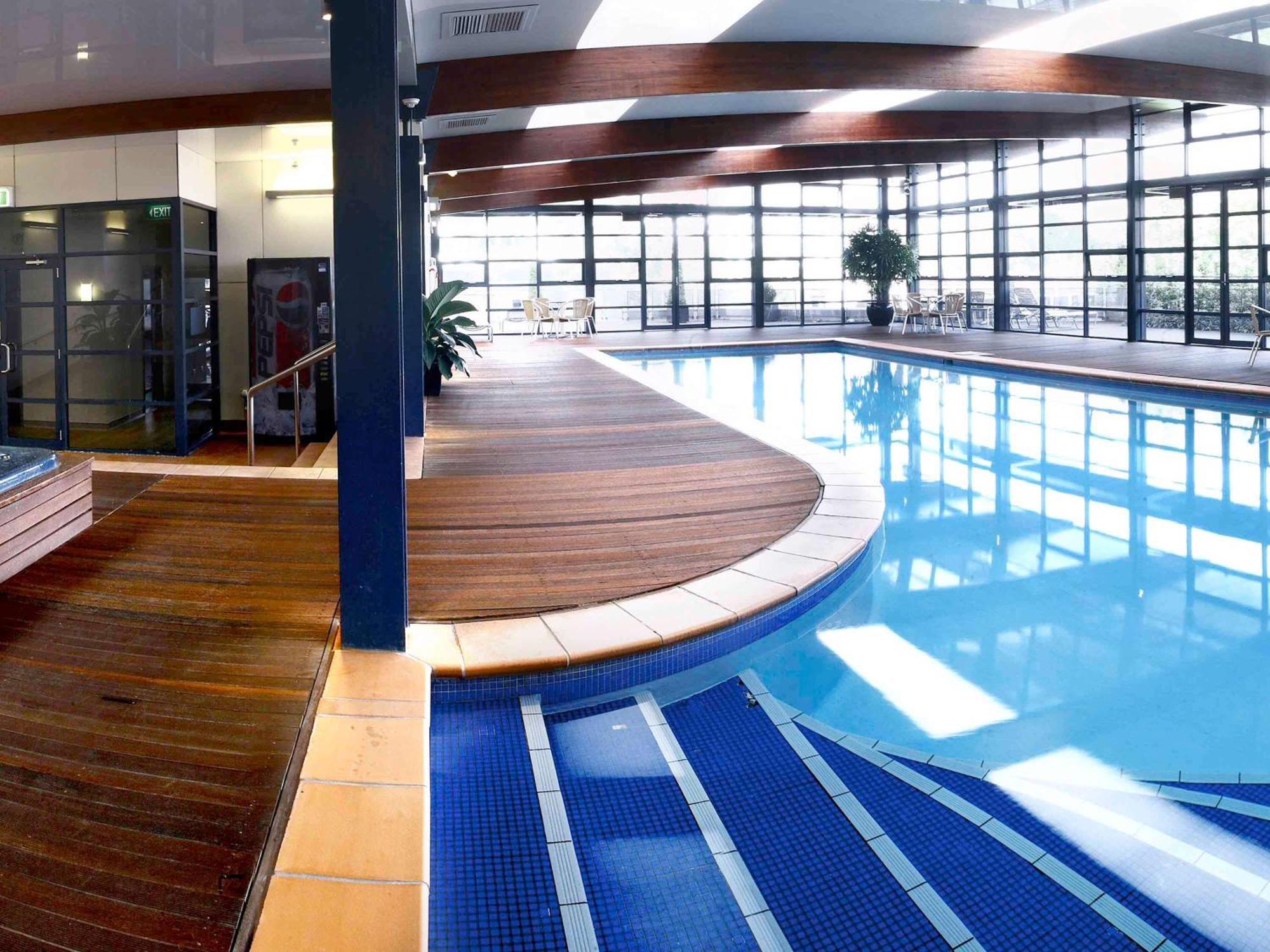 Novotel Канбера Екстериор снимка