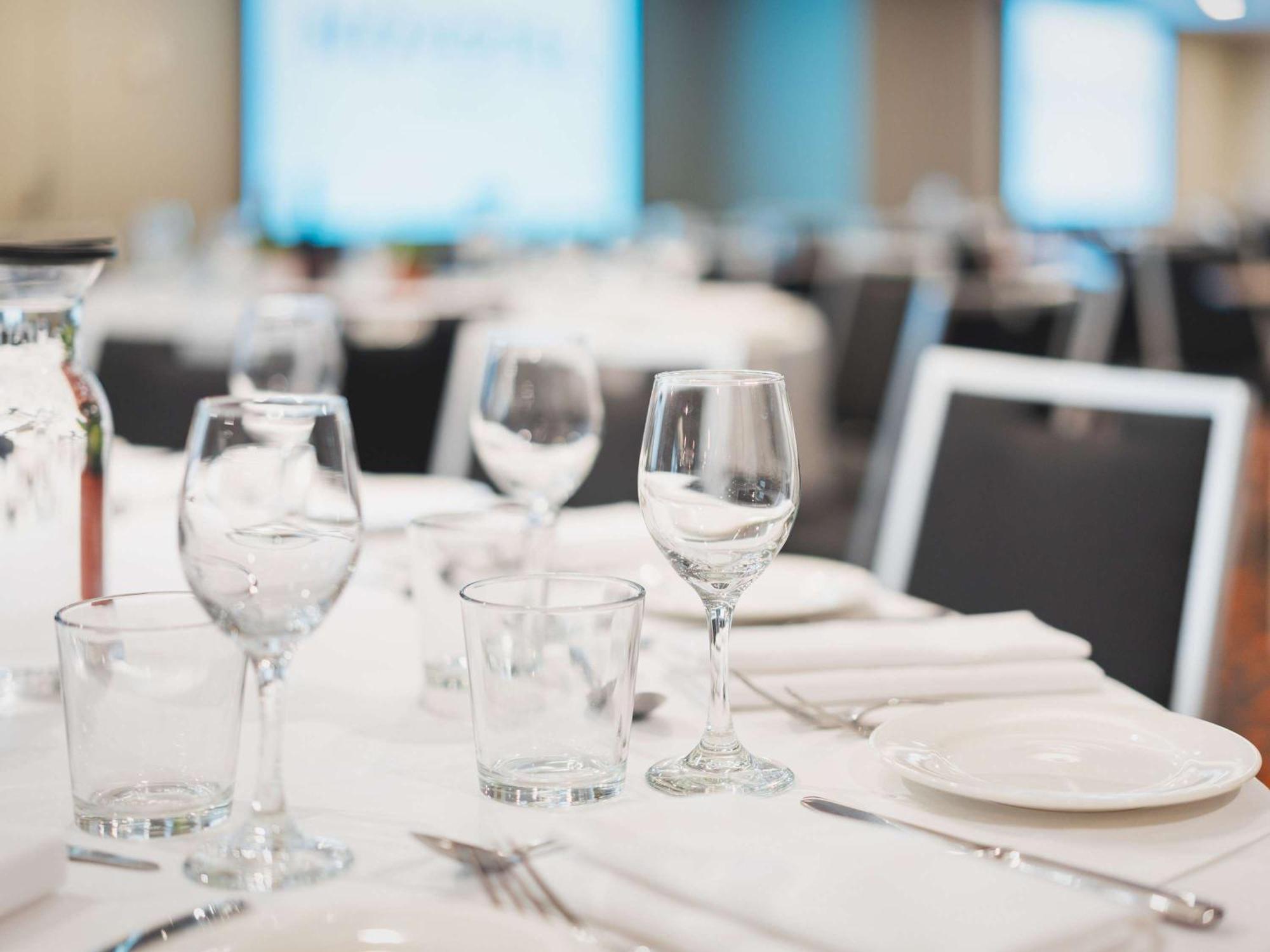 Novotel Канбера Екстериор снимка