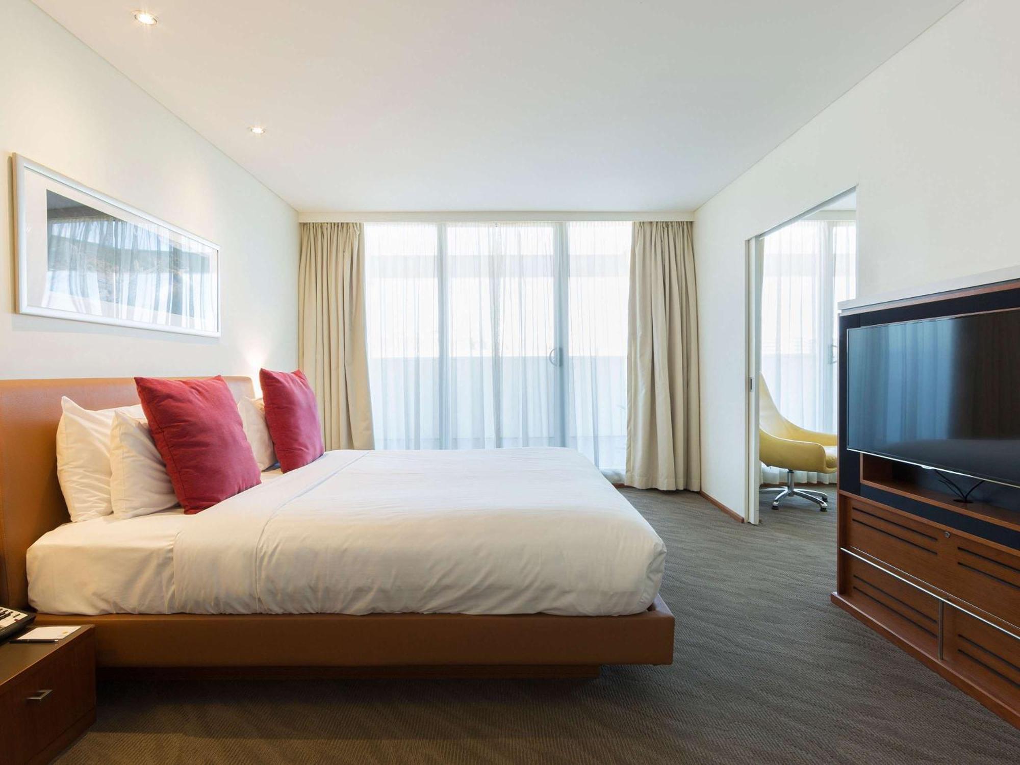 Novotel Канбера Екстериор снимка